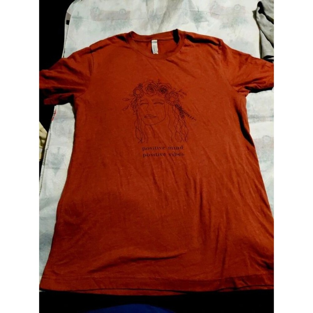 Bella canvas tee-M